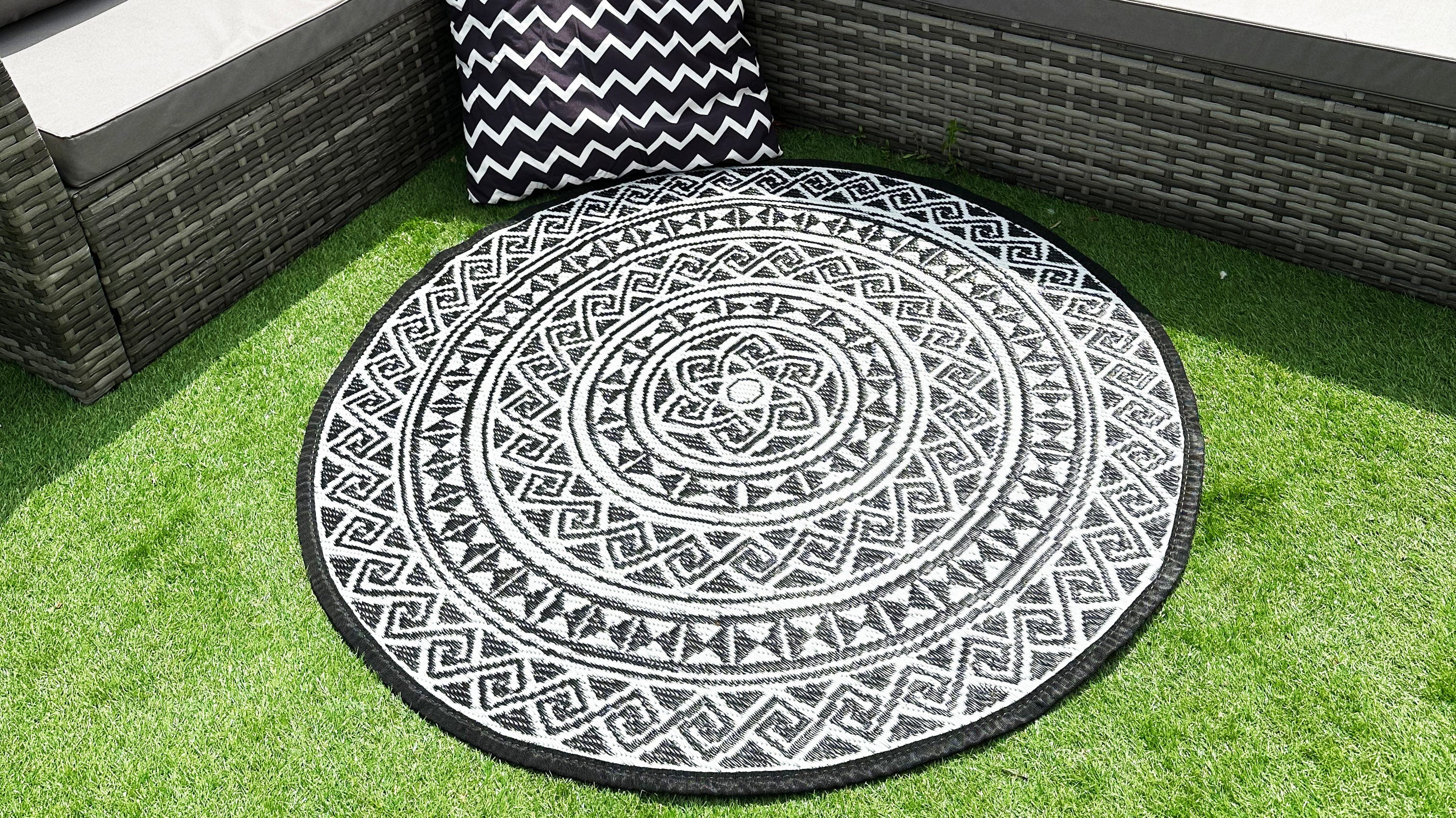 Summerfushion Outdoor Garden Waterproof Reversible Round Rug